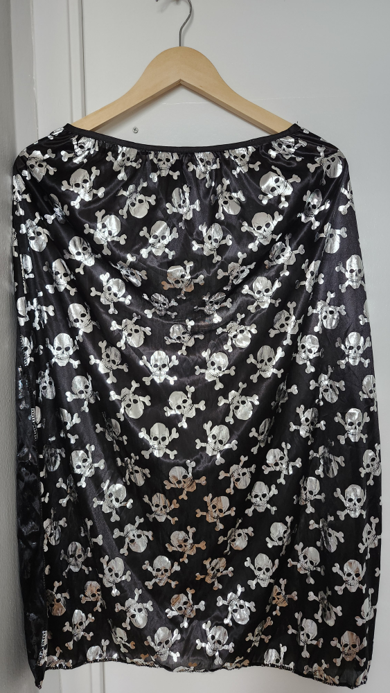 Costume / Halloween / Black and Silver Skull Cape - photo 2