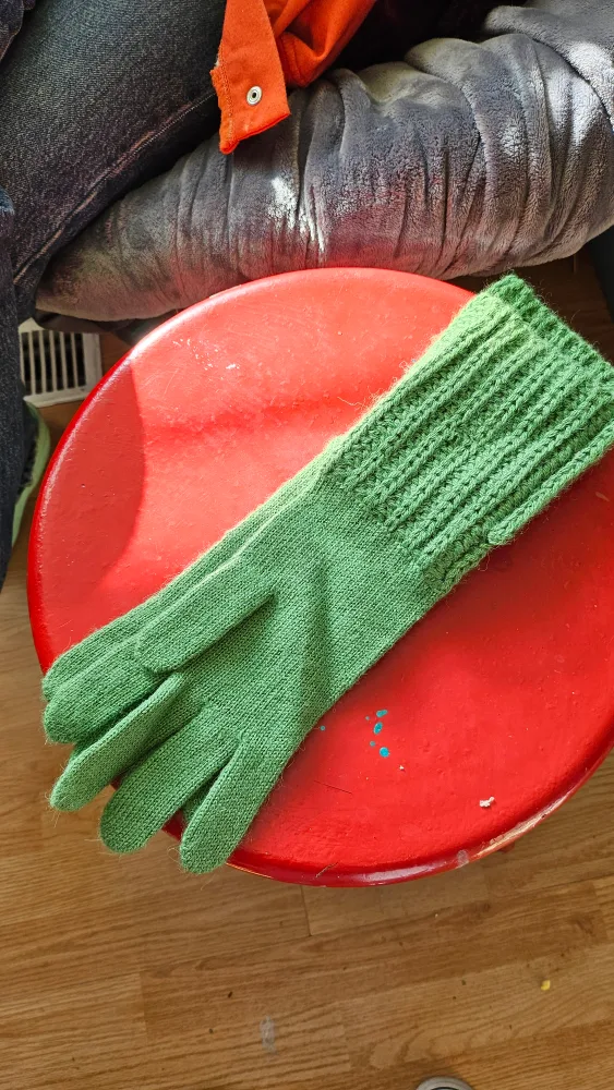 ALPACA WOOL TURTLENECK SWEATER WITH MATCHING SCARF AND GLOVES image indicator(2)