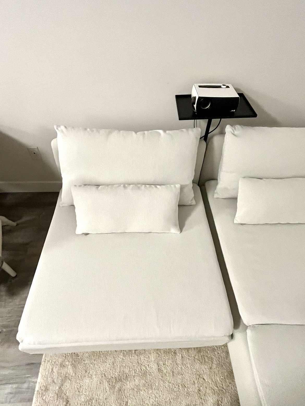 IKEA Söderhamn 1 seat section and 1 chase white. - photo 3
