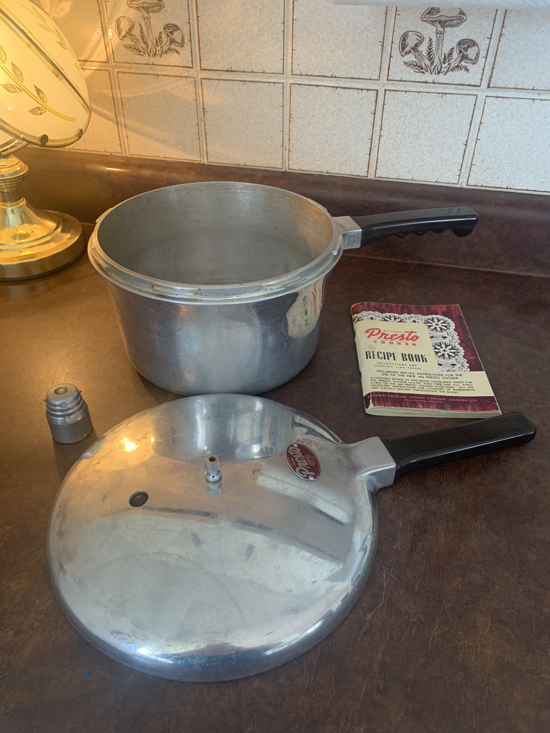 Vintage Presto Pressure Cooker Model 404 - photo 4