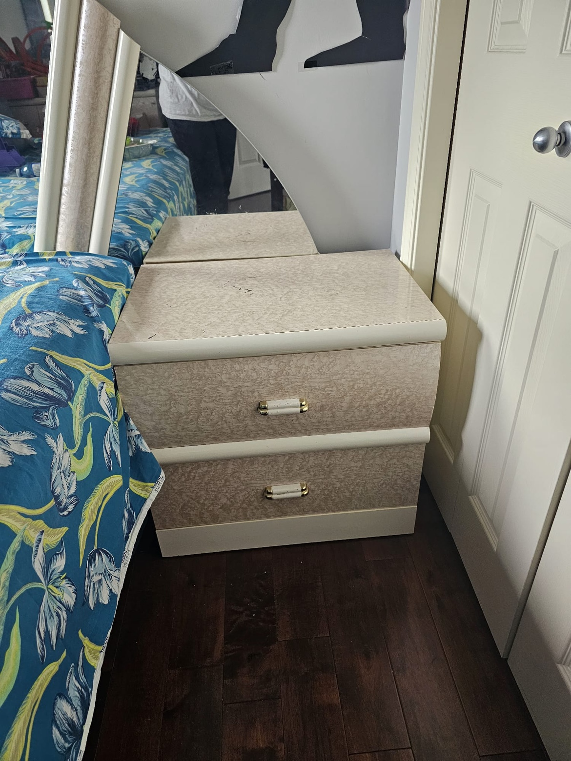 Bedroom Vanity Set - photo 3