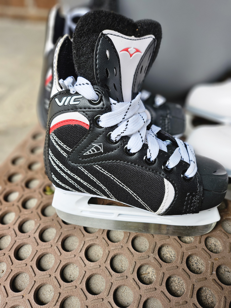 Vico Kids Ice Skates Size Y10