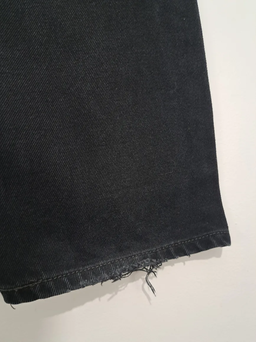 34x30 vintage Levi's straight fit 505 black jeans image indicator(5)