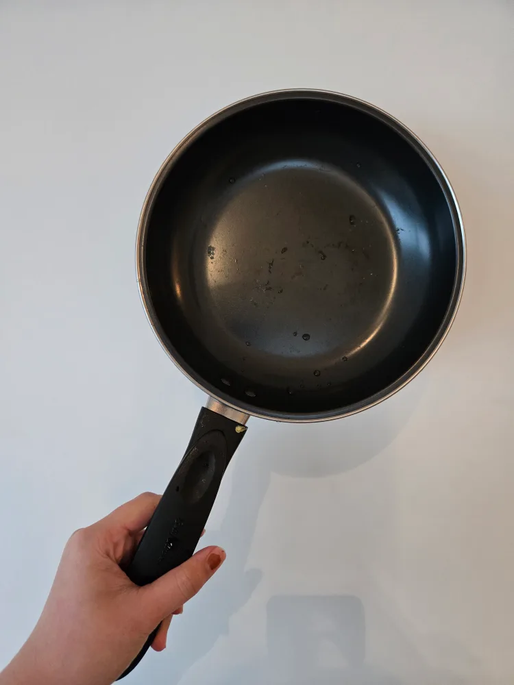 Non-stick frying pan 20cm thumbnail