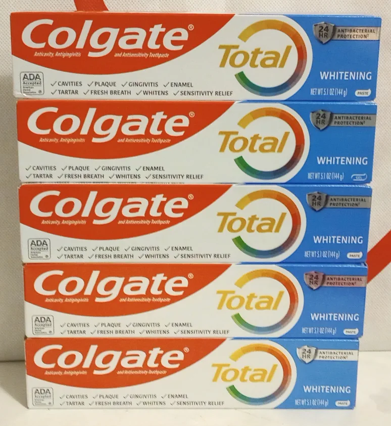 Colgate Total Whitening (5.1 oz) Toothpaste 5-pack thumbnail