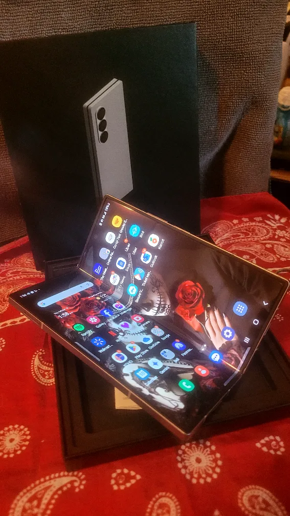 Samsung Galaxy Z Fold 6 image indicator(3)