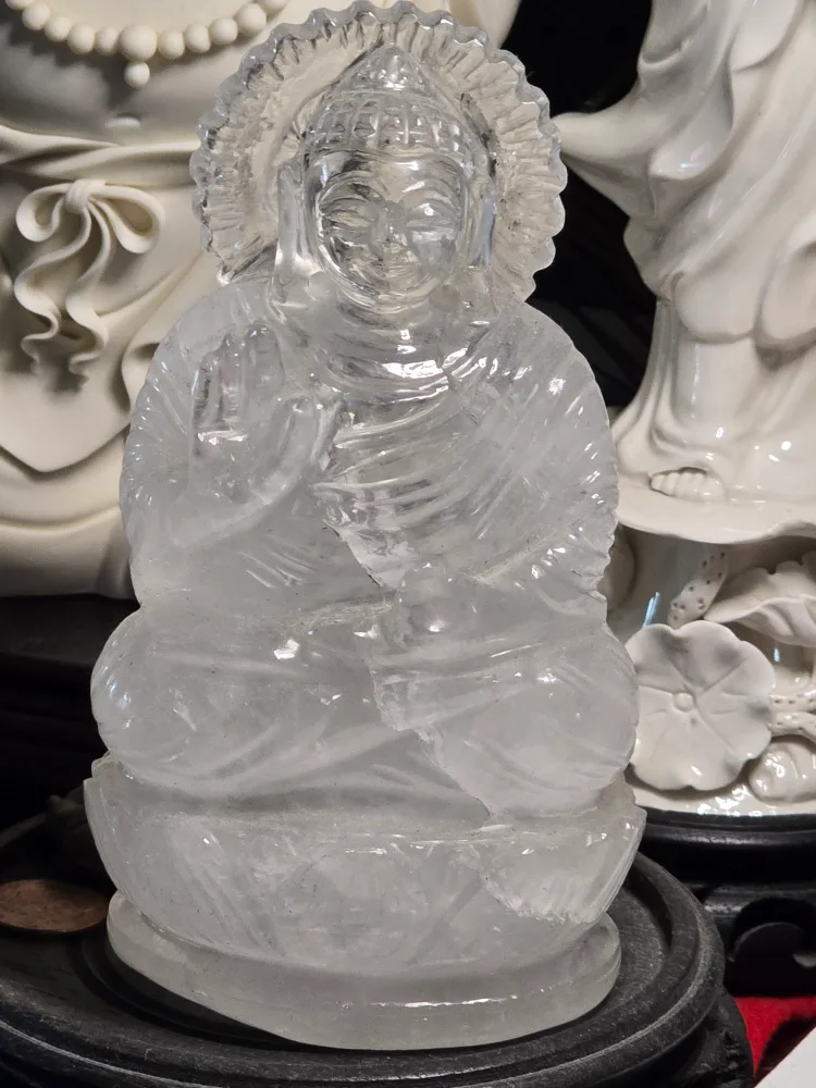 quartz Crystal Buddha Statue image indicator(3)