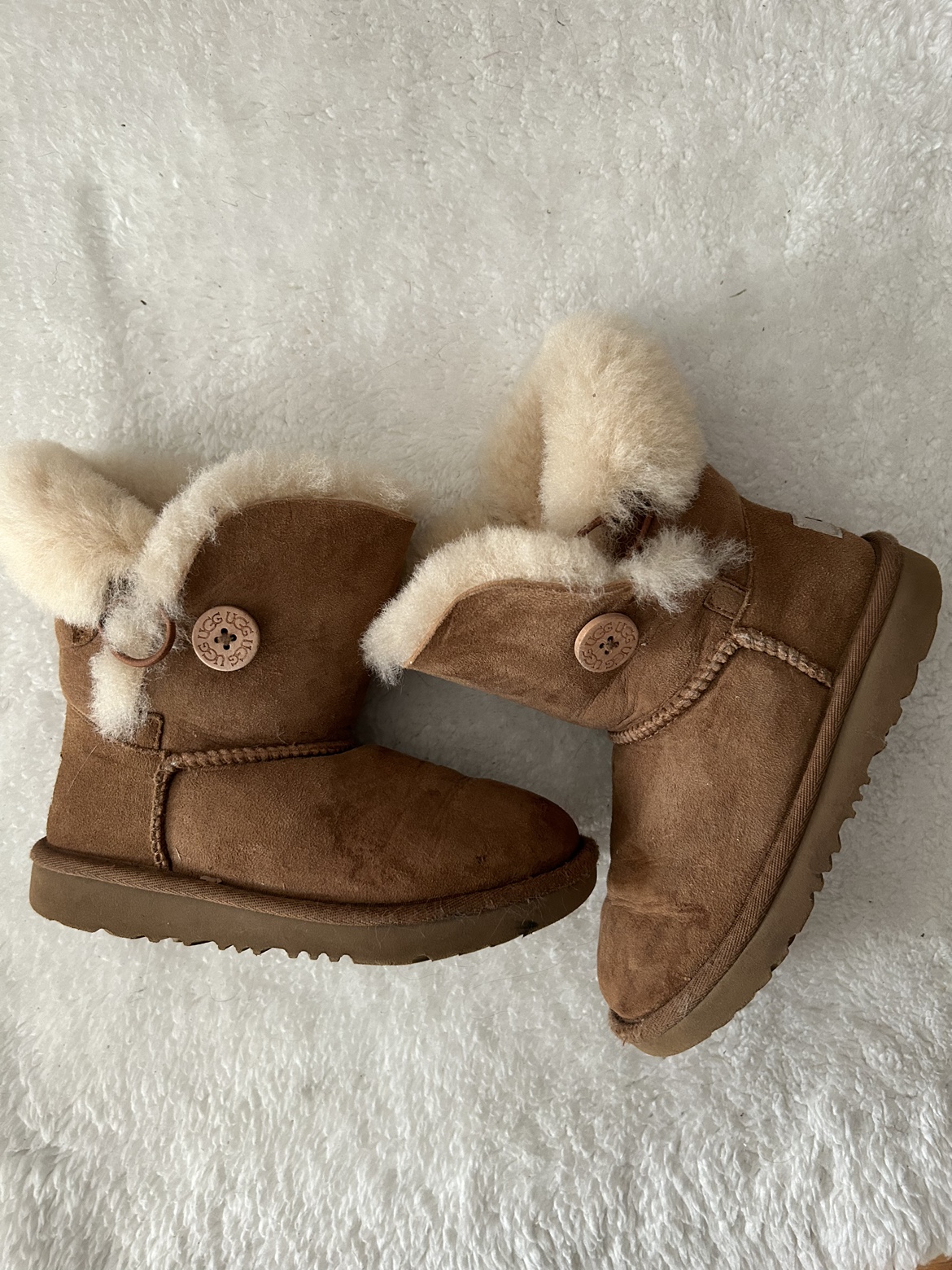 UGG Bailey Button II Kids Boot, Tan Suede & Sheepskin