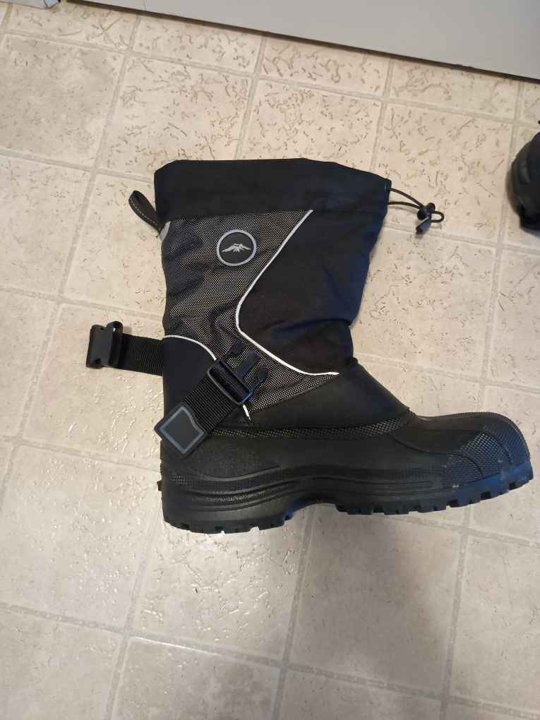 Arctic Tracks Men's Winter Shoes – Size 13 - photo 2