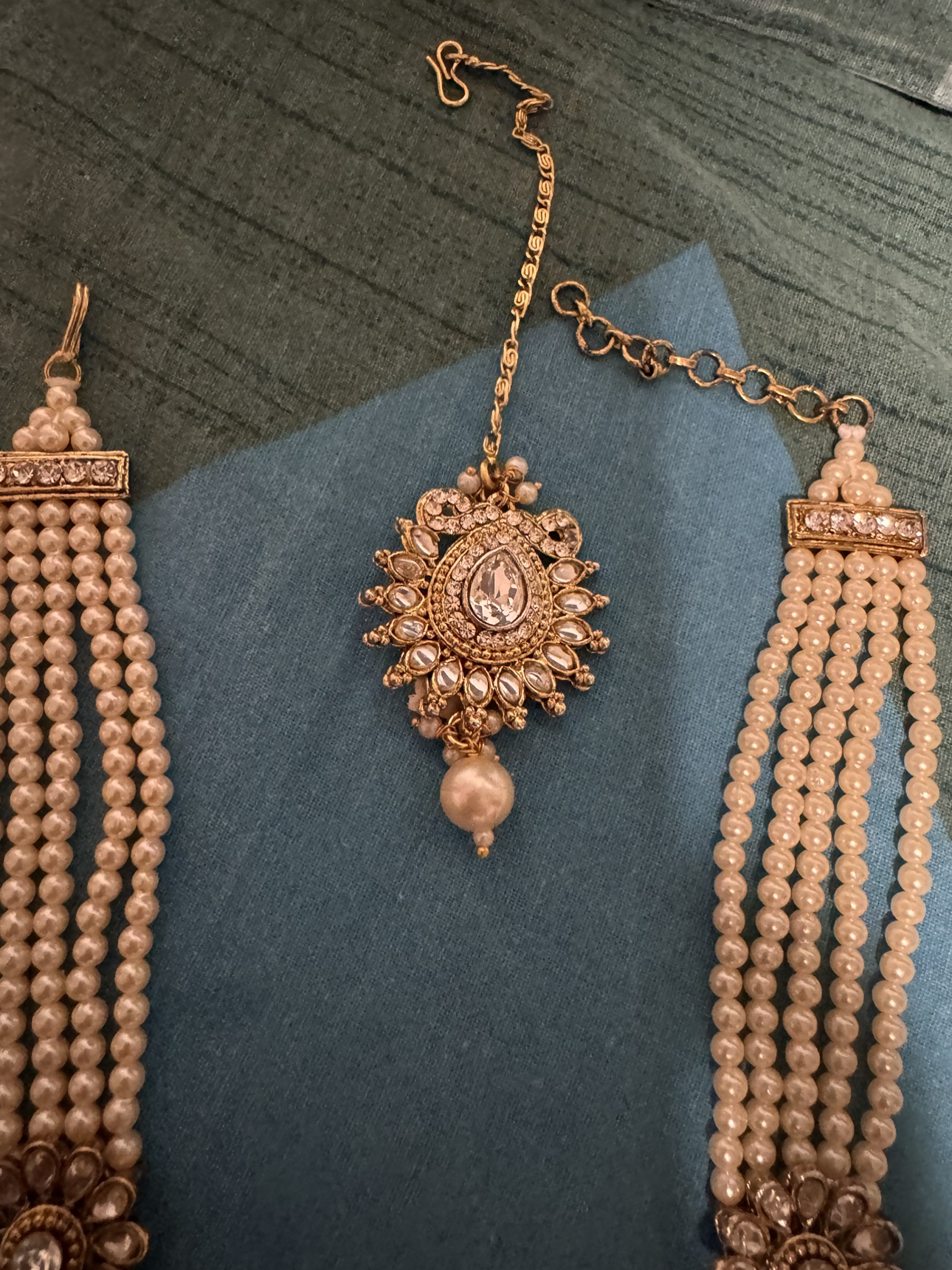 Pearl and Gold Indian Necklace Set - photo 4