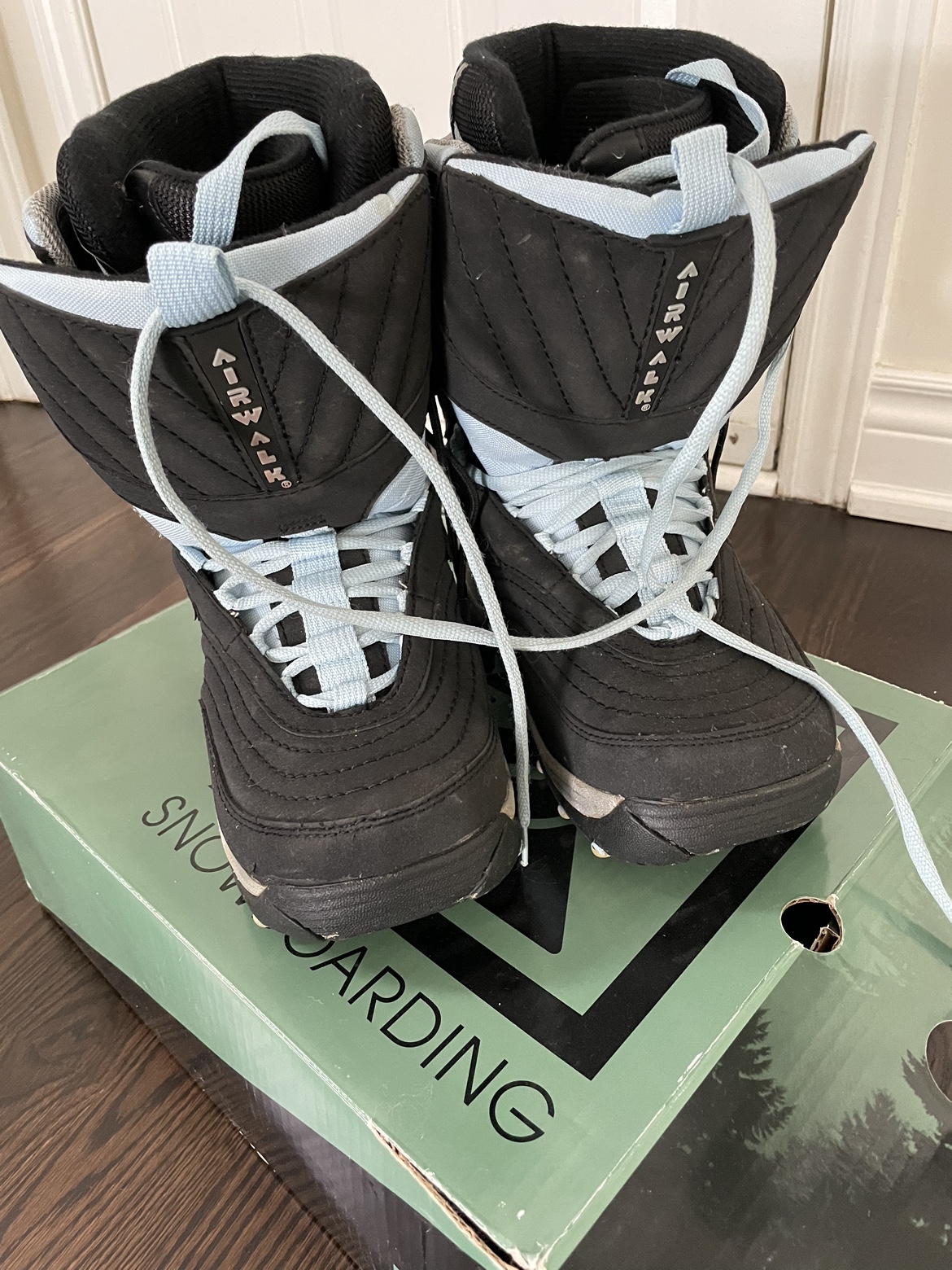 Airwalk Women's Snowboard Boots Size 10