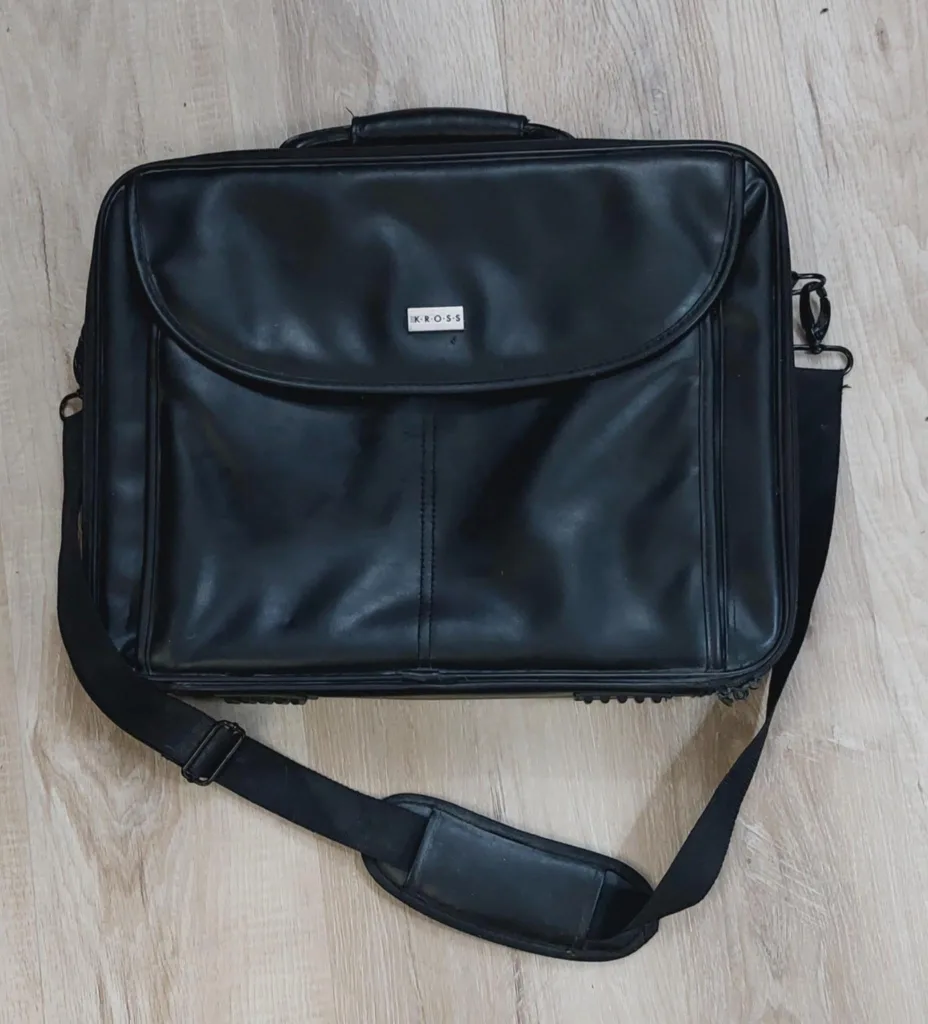 Leather Laptop Carrying Case.#freecycle thumbnail