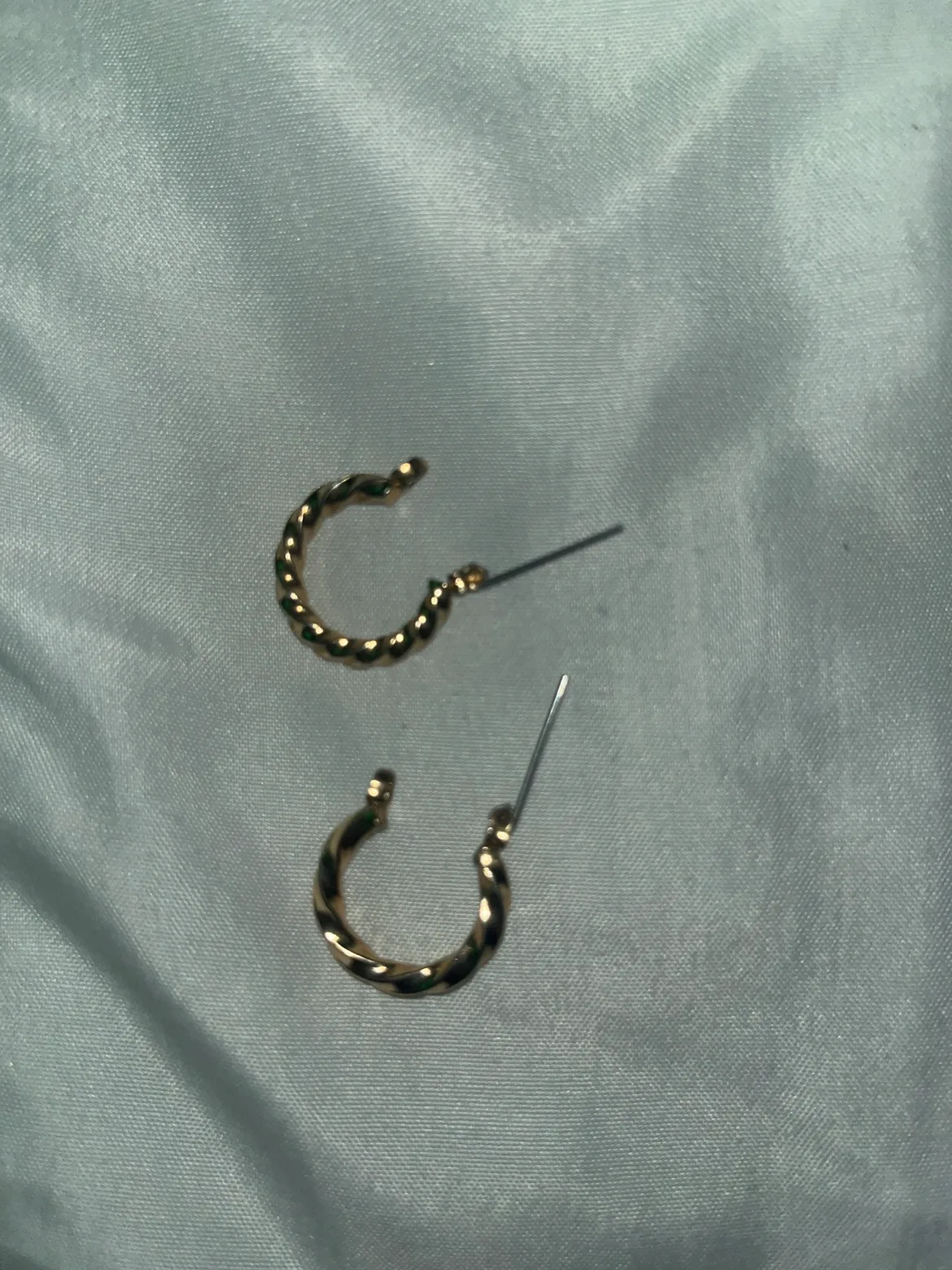 Gold Twisted Hoop Earrings image indicator(2)