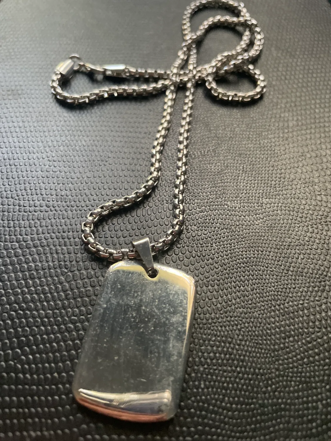 Silver Chain with Pendant image indicator(2)