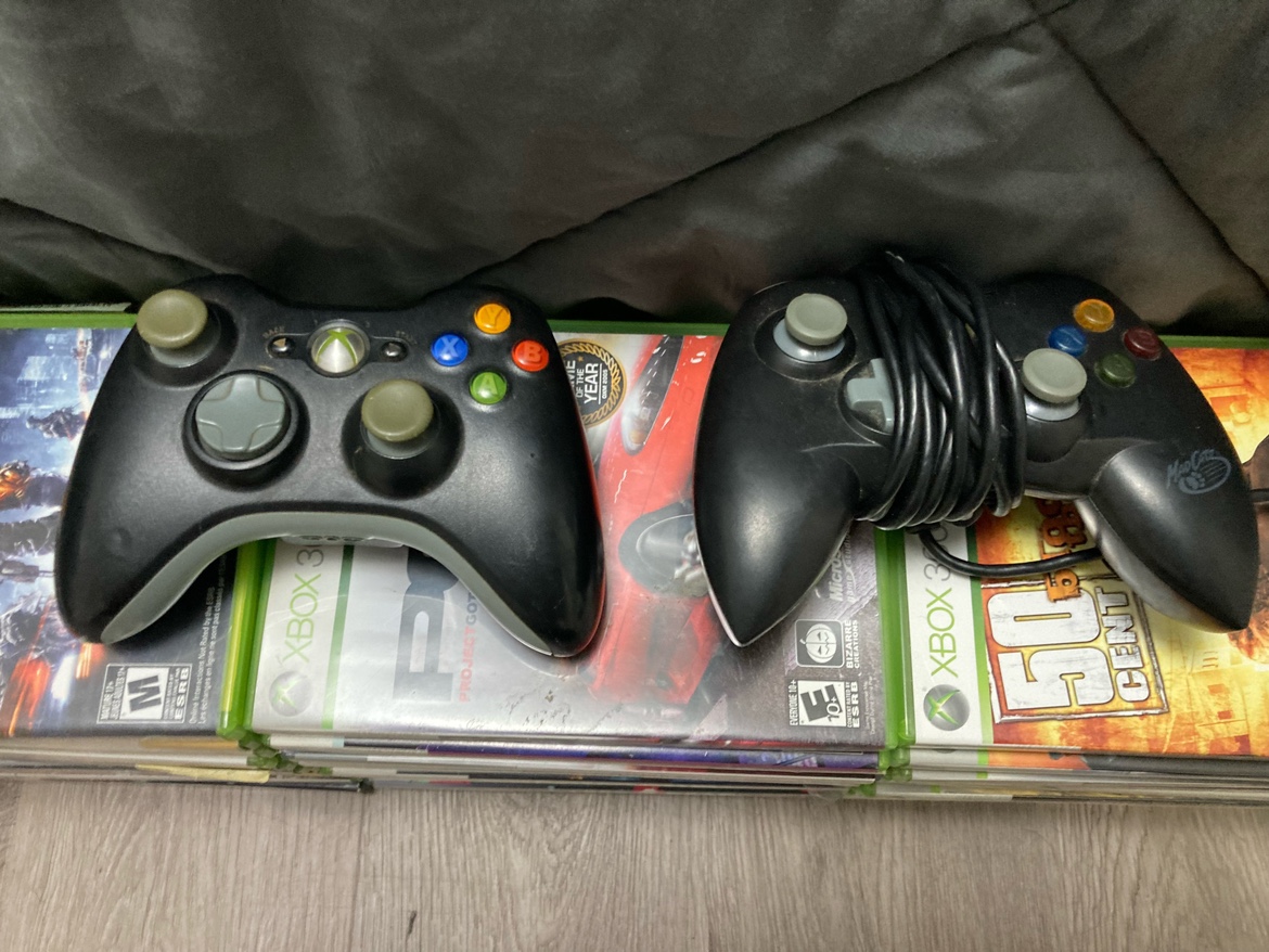 Xbox 360 Console Bundle - photo 3