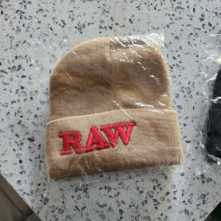 Raw winter hat & thumbnail