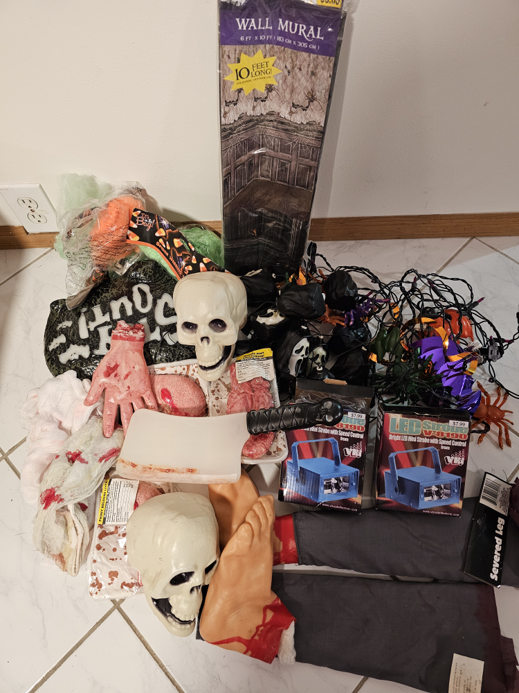 Halloween Decorations Lot - photo 4