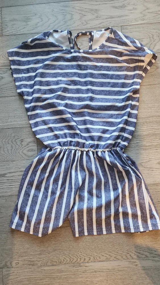 Striped Romper size Large #freecycle thumbnail