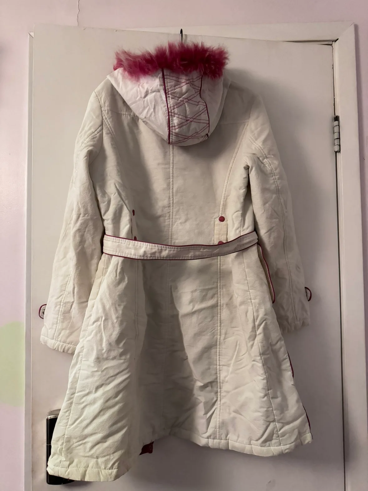 White Winter Coat with Pink Fur Hood image indicator(2)