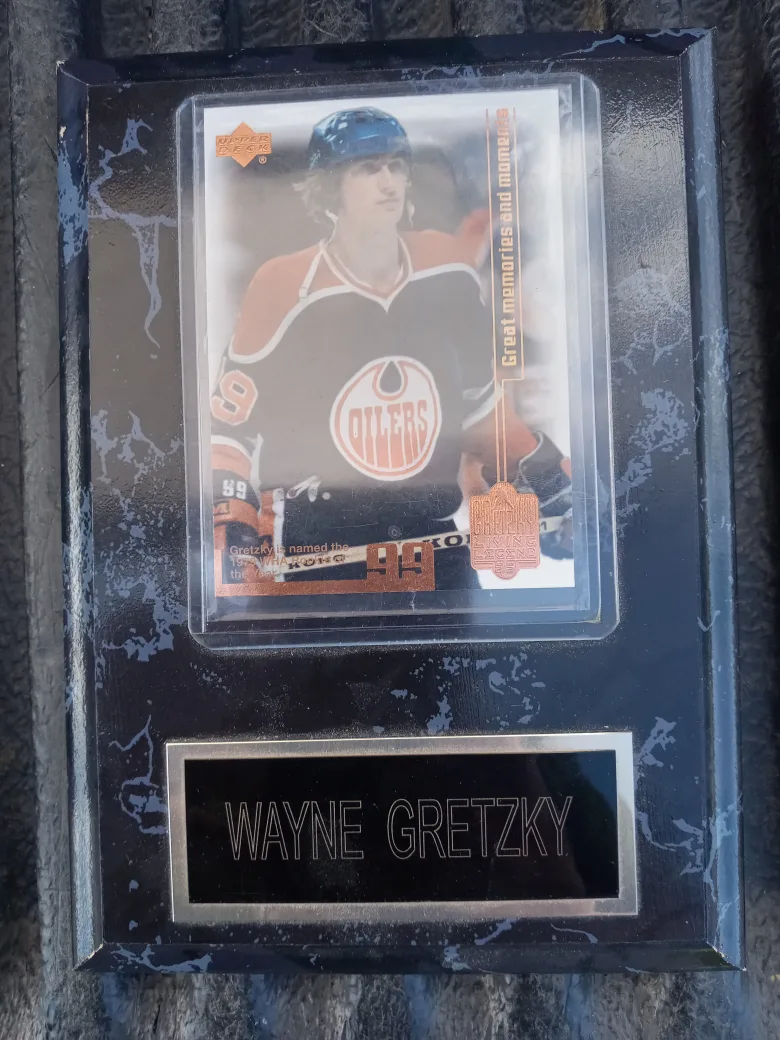 Wayne Gretzky Upper Deck Hockey Card Plaque