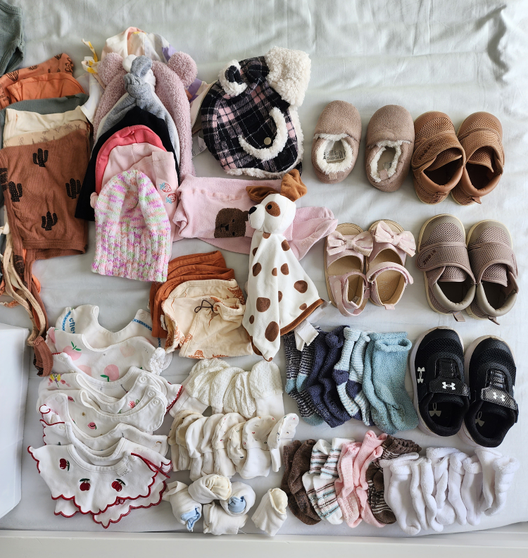 Baby Hats Bibs Mittens Shoes Bundle - photo 5