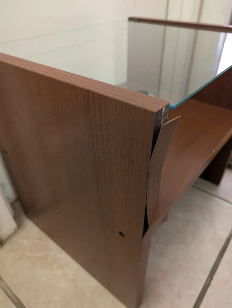 Wood table with glass pane image indicator(6)