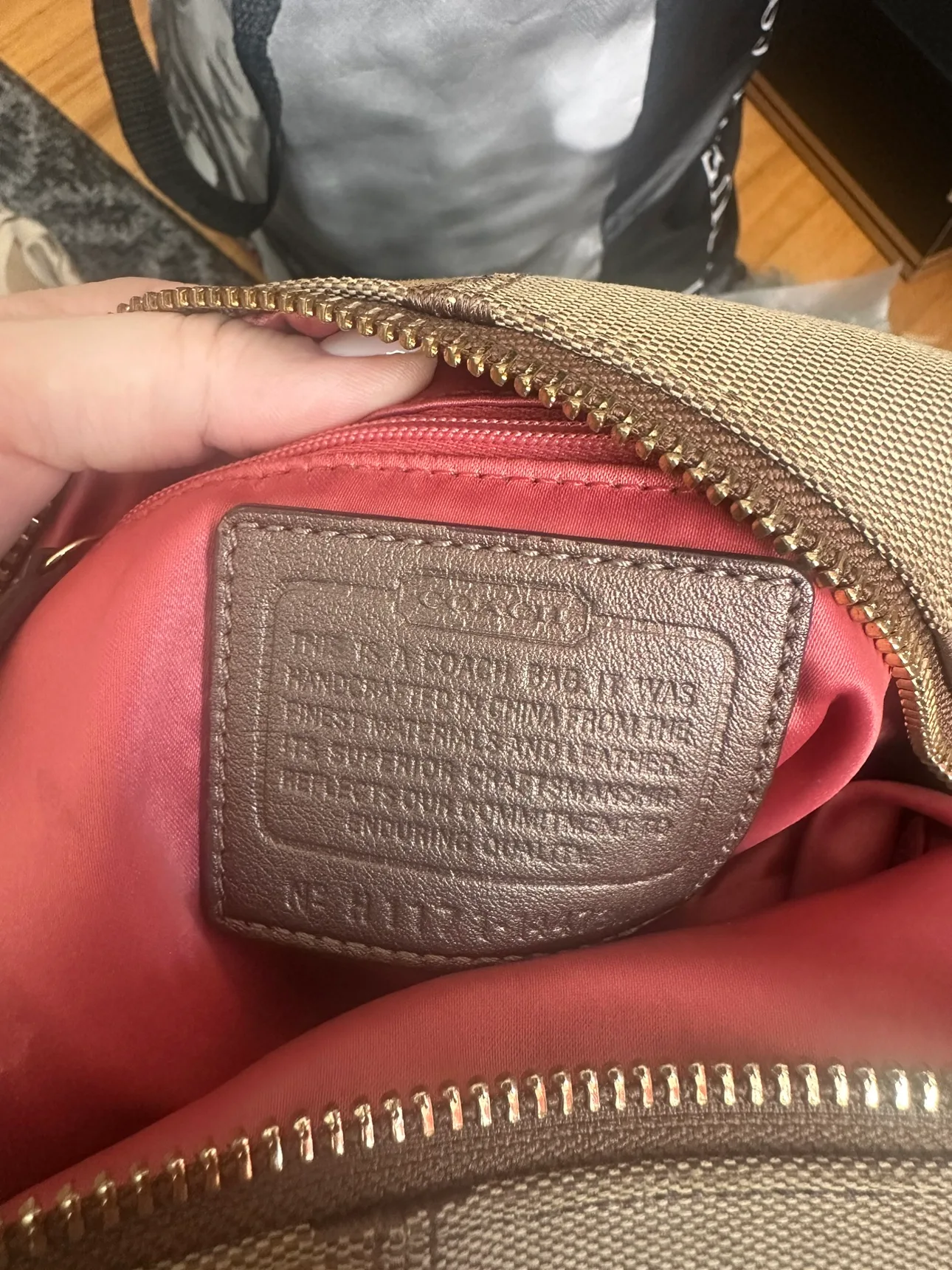 Coach Signature Handbag image indicator(2)