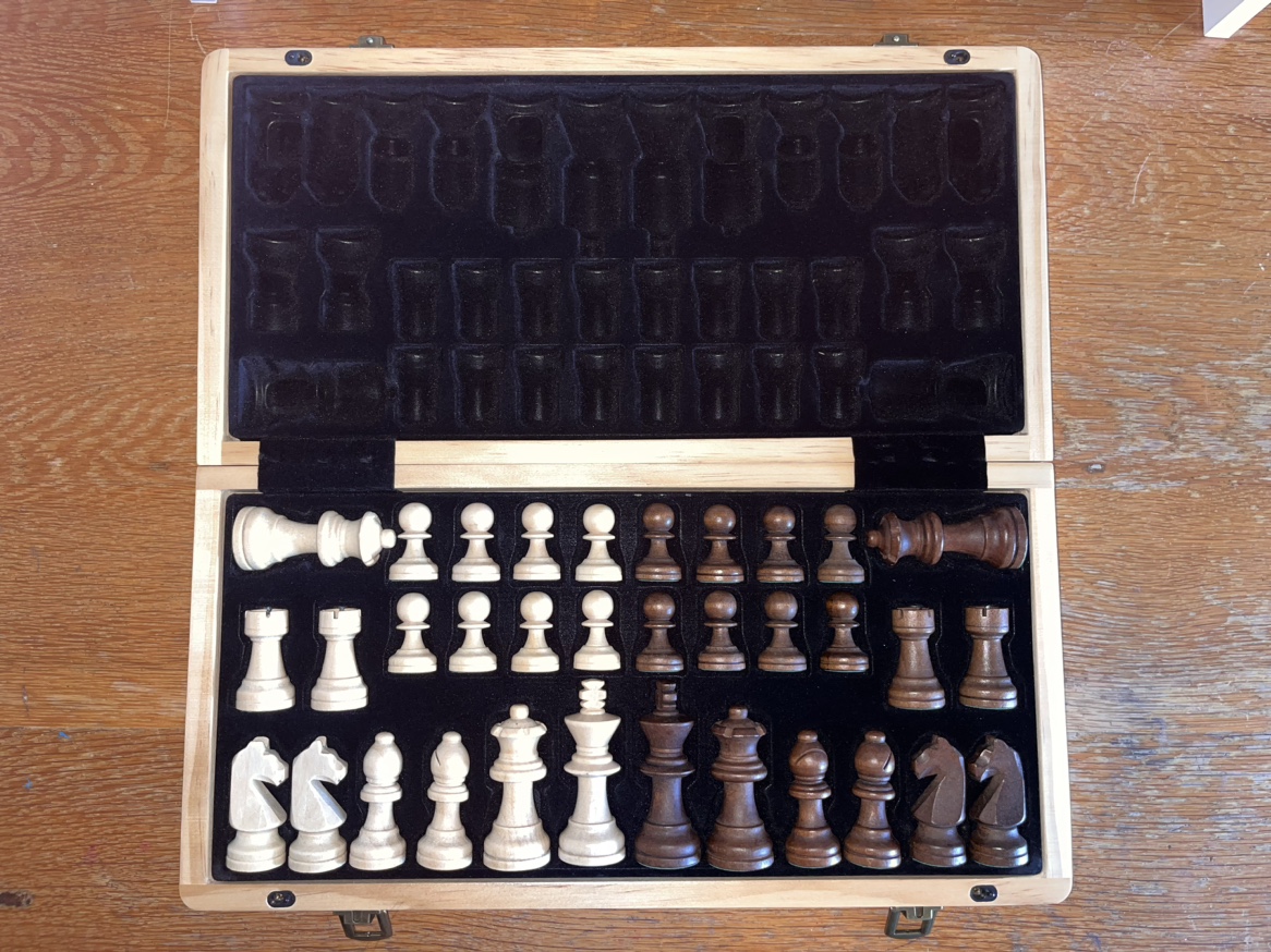 Magnetic Chess Set - photo 3
