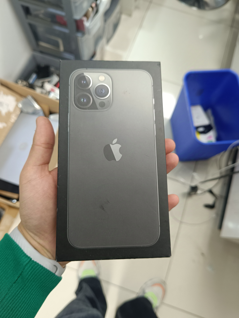 iPhone 13 Pro Max with box and charging cable 128 gb