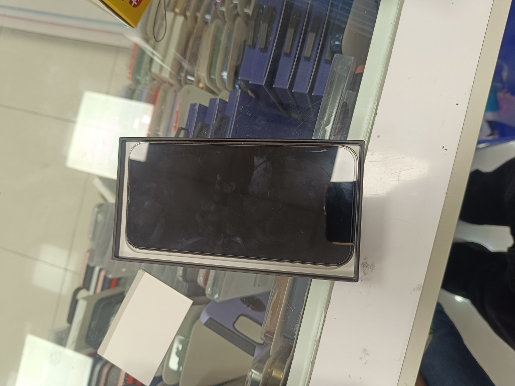iPhone 13 Pro Max with box and charging cable 128 gb - photo 4