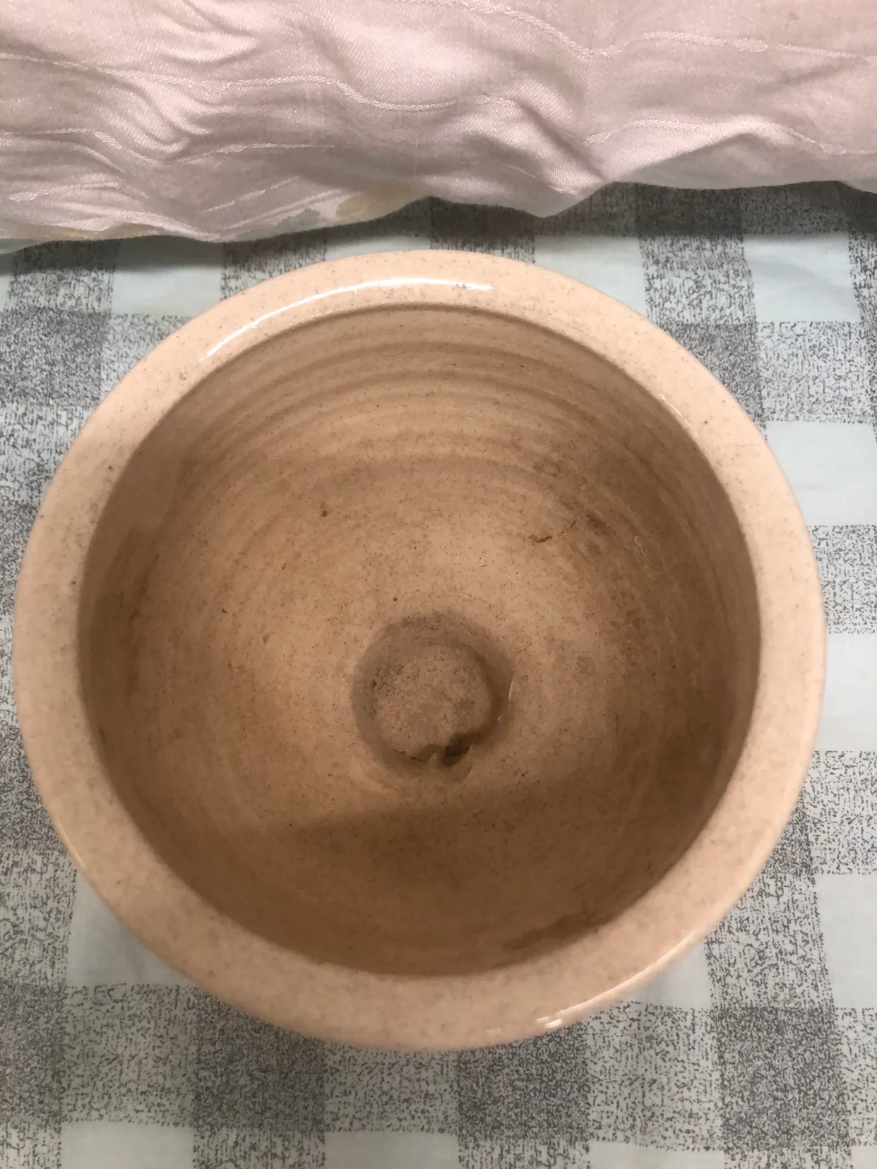 Two Ceramic Plant Pots image indicator(3)