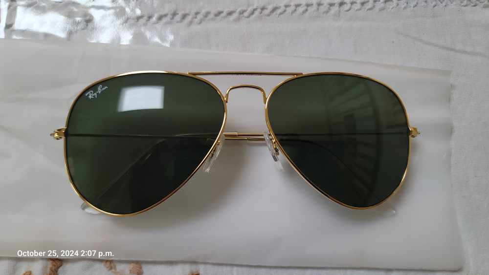 Brand New Ray-Ban RB 3025 Aviator Sunglasses - $75