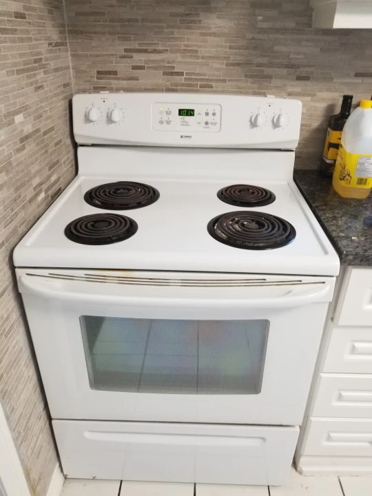 Electric Range (Stove and Oven)