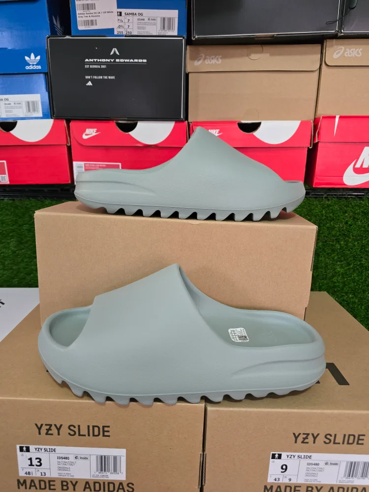 Yeezy Slide Salt - Size 11 thumbnail