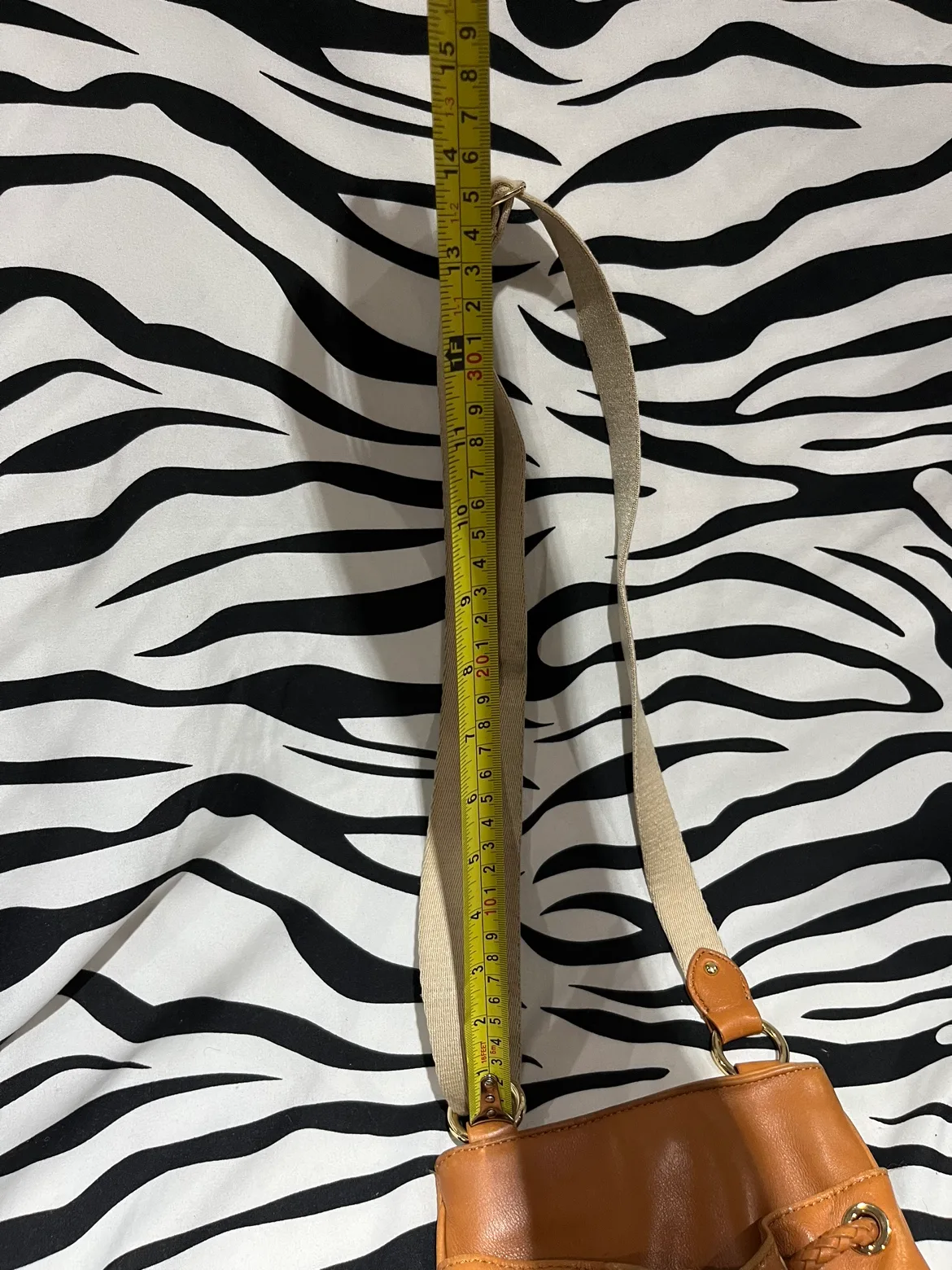 Michael Kors Crossbody Bag image indicator(7)