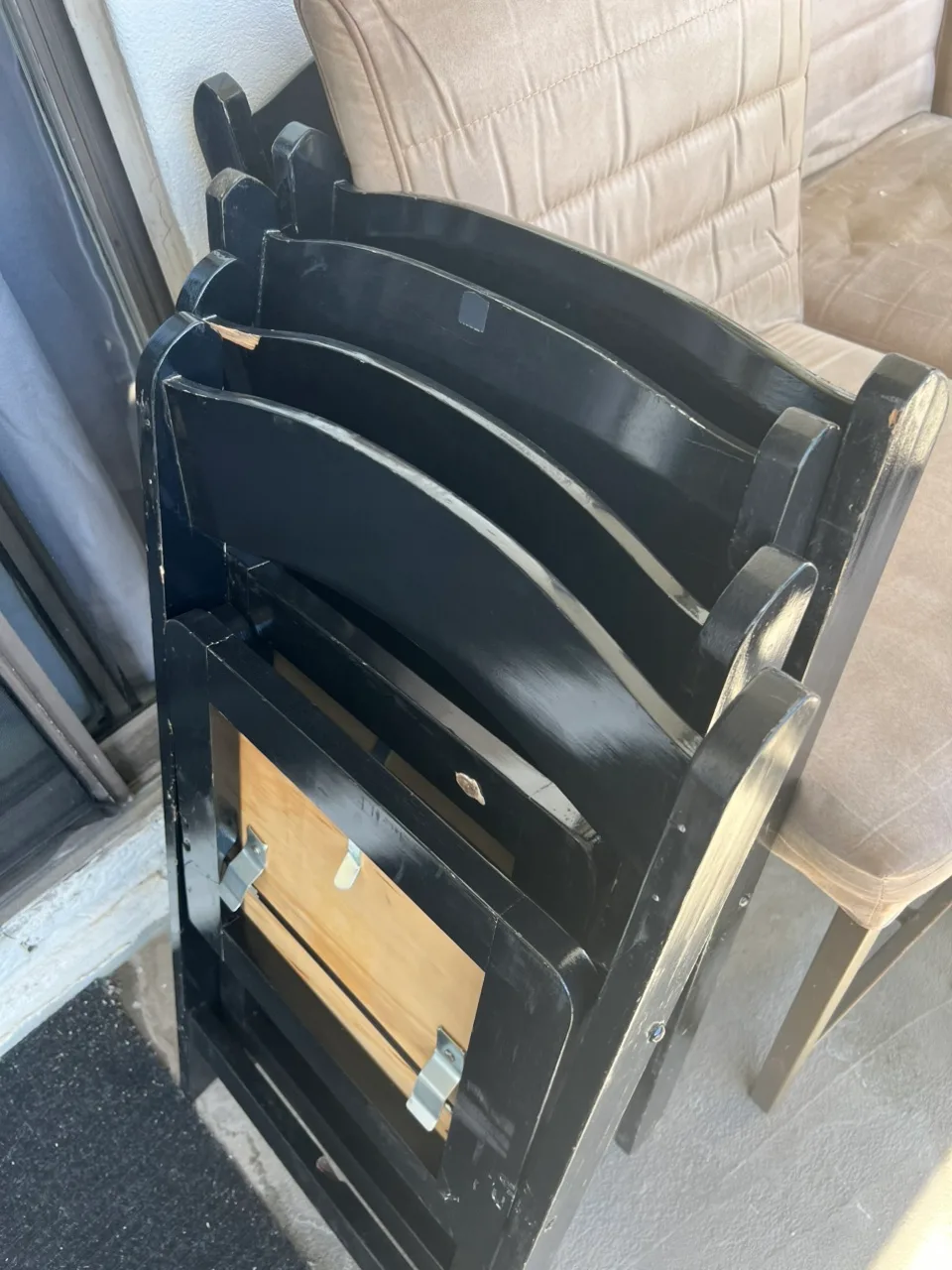 Black Folding Chairs thumbnail