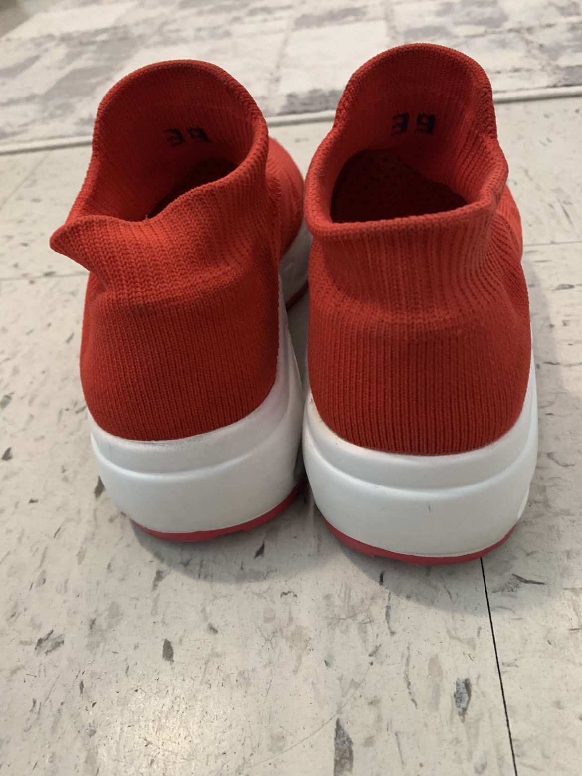 Walking Shoes for Women -8/39 size- Red - photo 2