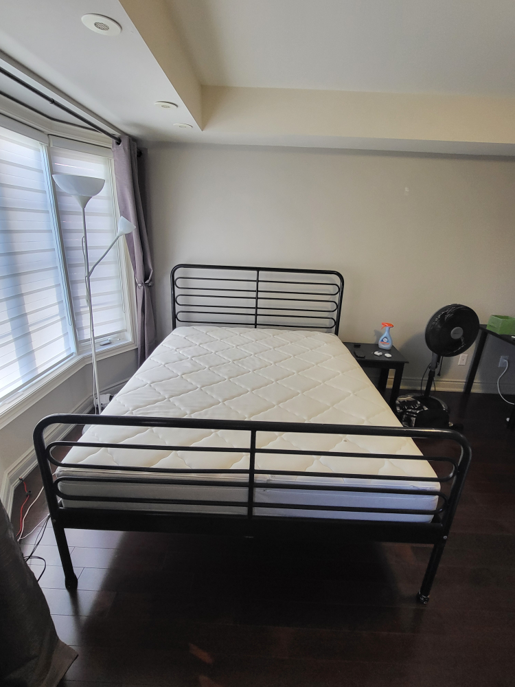 Queen-Sized Metal Bed Frame - photo 3