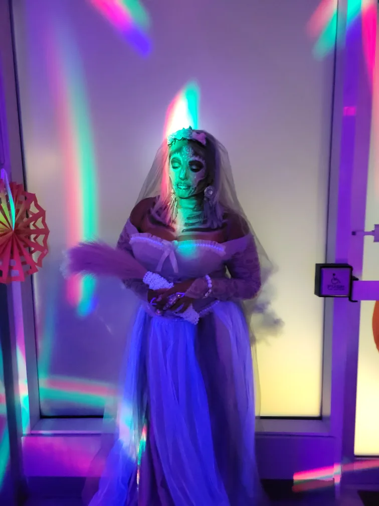 White Bridal Skeleton Costume image indicator(4)