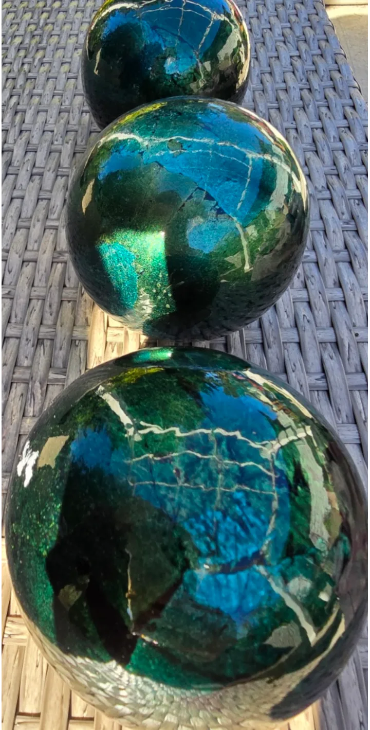 Set of 3 Green Ceramic Orbs image indicator(2)