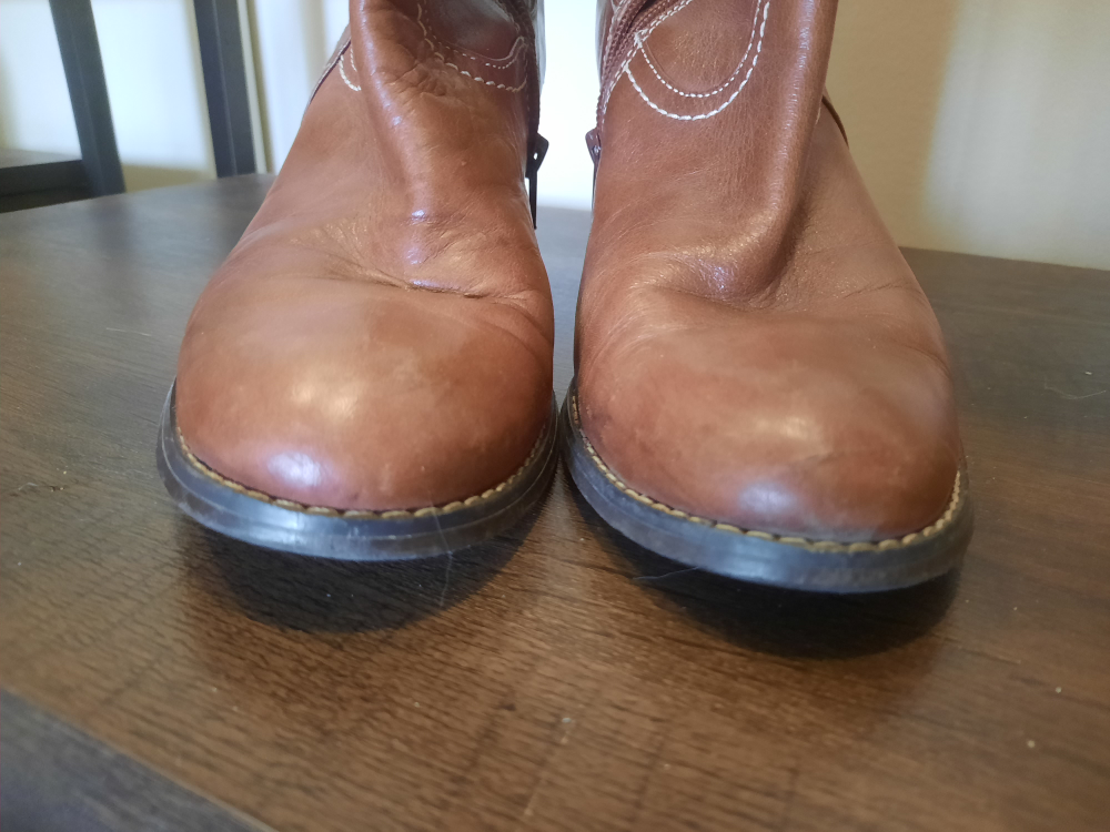 Moving sale ⚠️🚨 Leather tall boots - photo 2