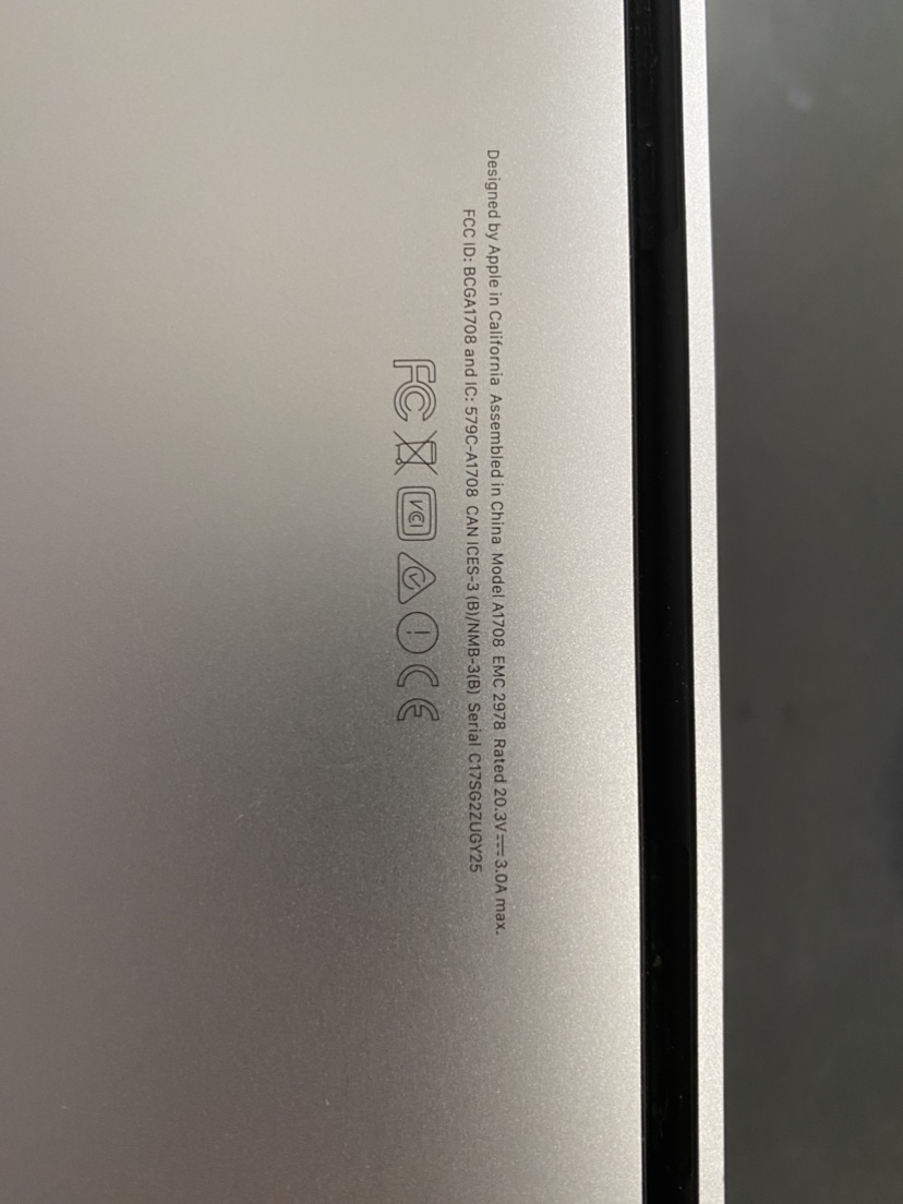 MacBook Pro - photo 2