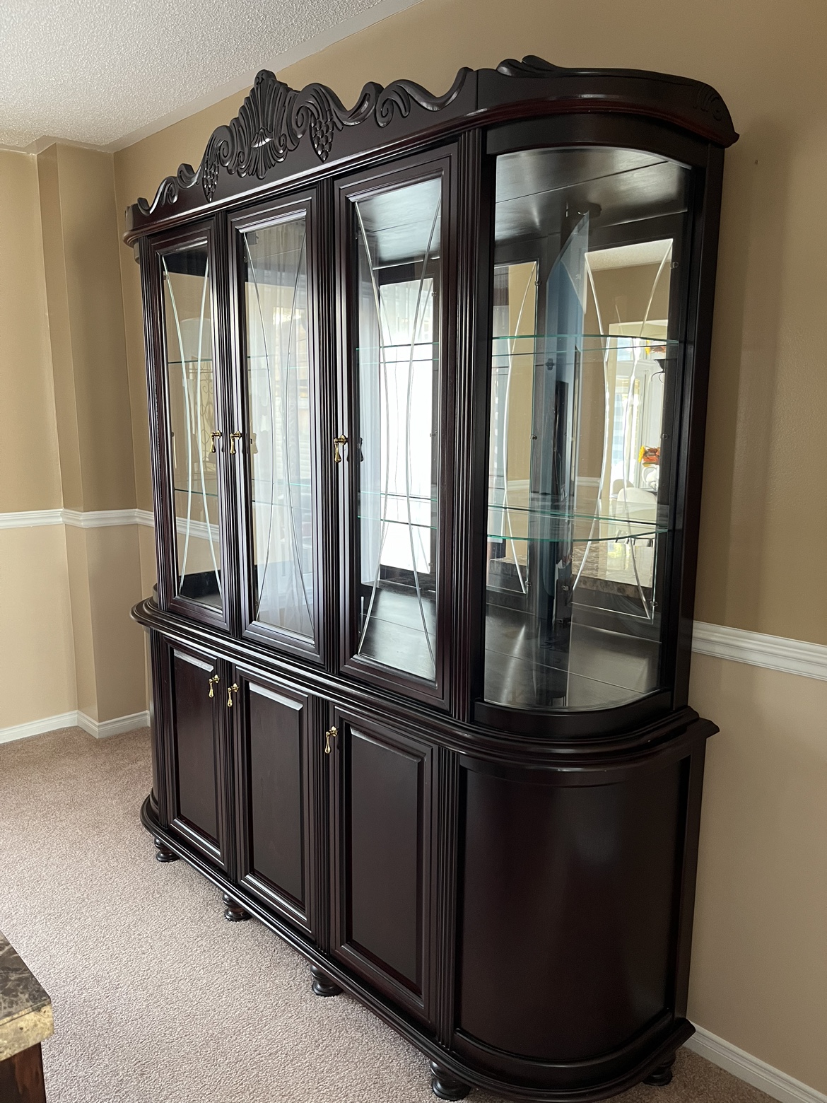 Dining table with 6 chairs and hutch - photo 5