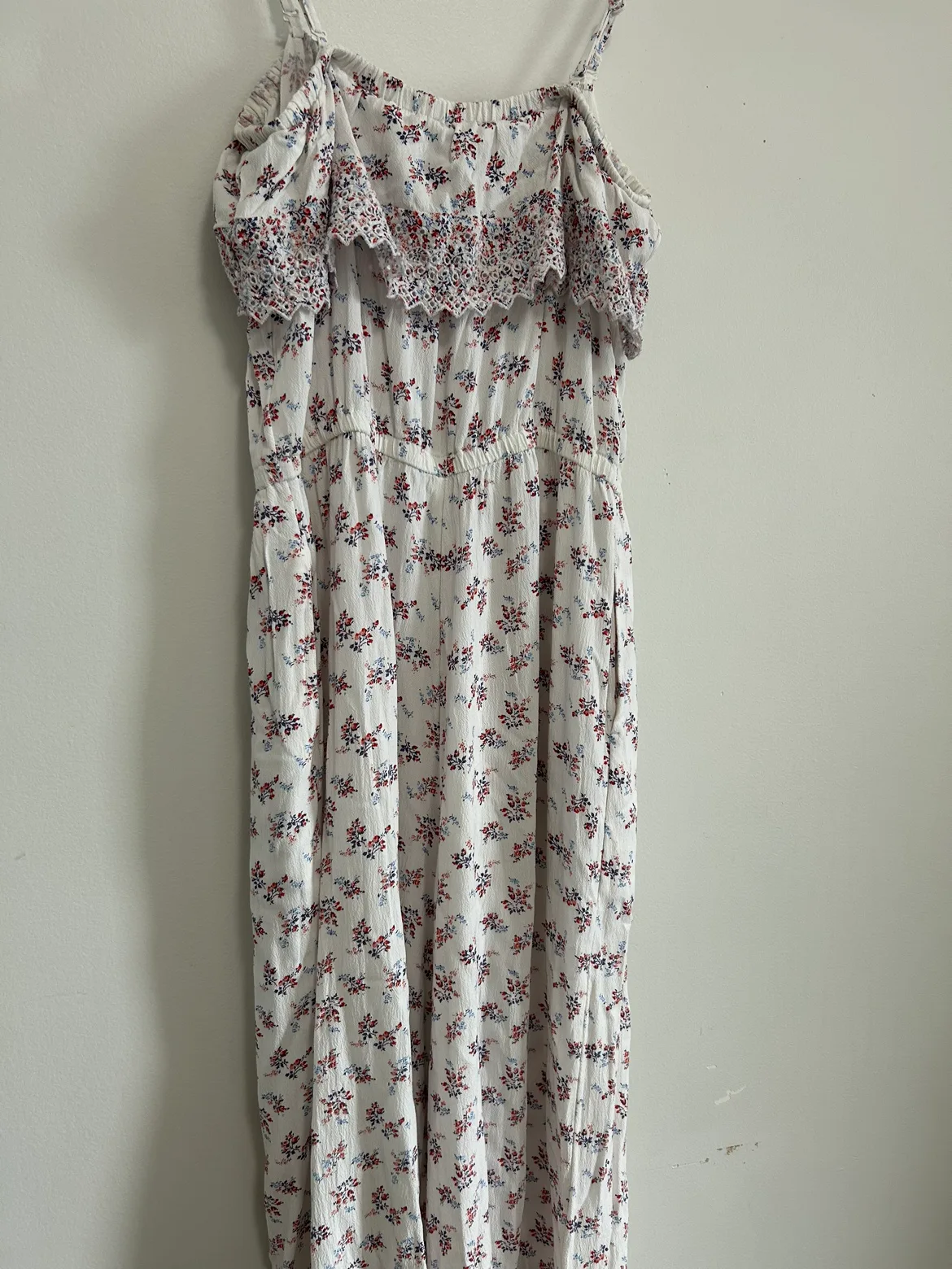 American Eagle Floral Jumpsuit image indicator(10)