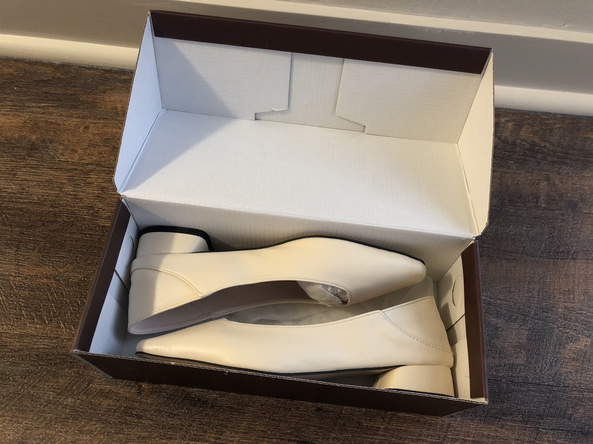 Brand new / Cream Block Heel Flats - photo 4