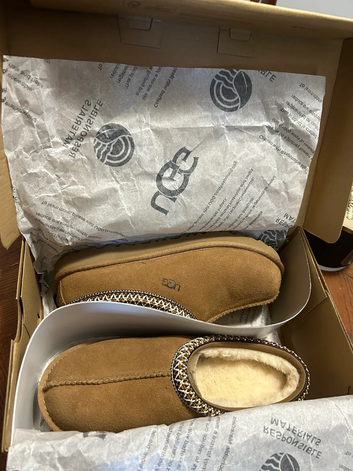 UGG Tasman II Slippers Size 6 image indicator(2)