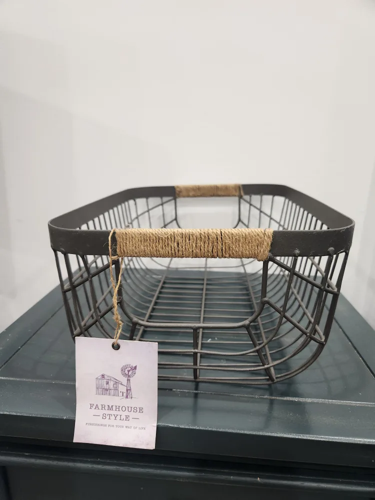 Farmhouse Metal Wire Basket thumbnail