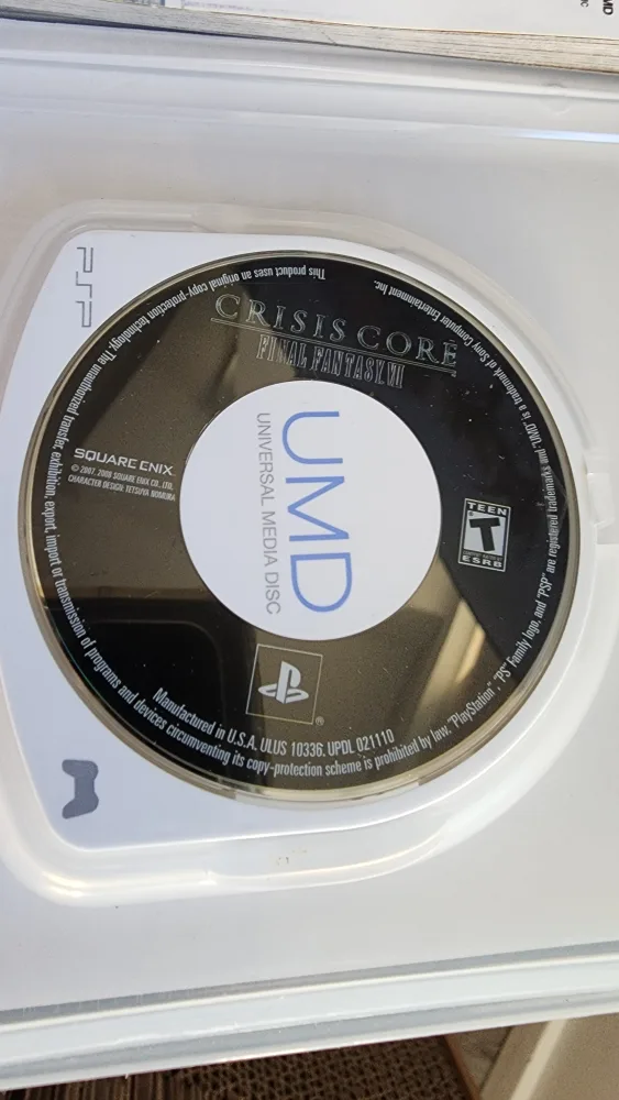 2 PSP games - God of War and FF Crisis Core image indicator(2)