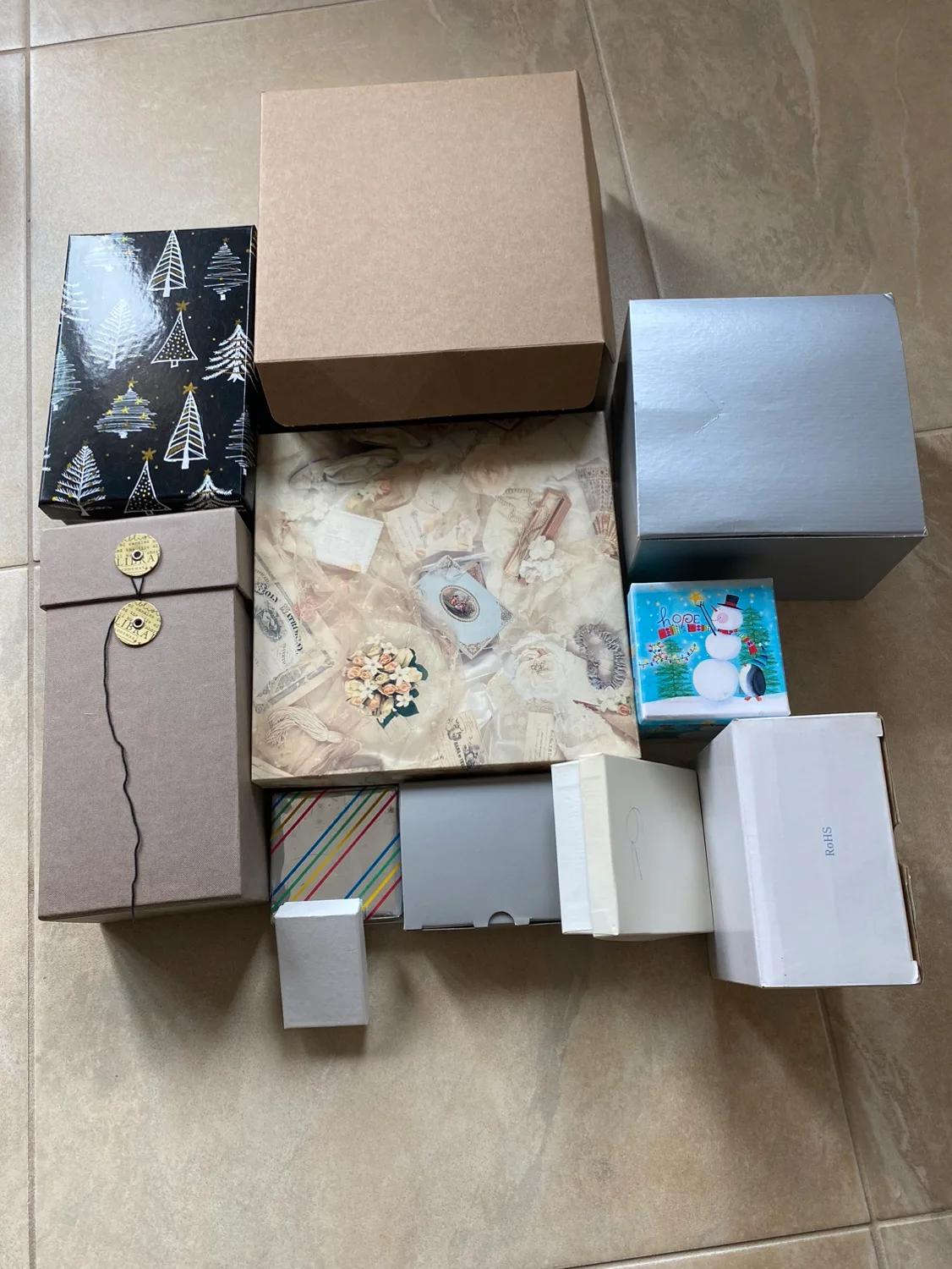 13 Gift Boxes - Assorted Sizes image indicator(2)