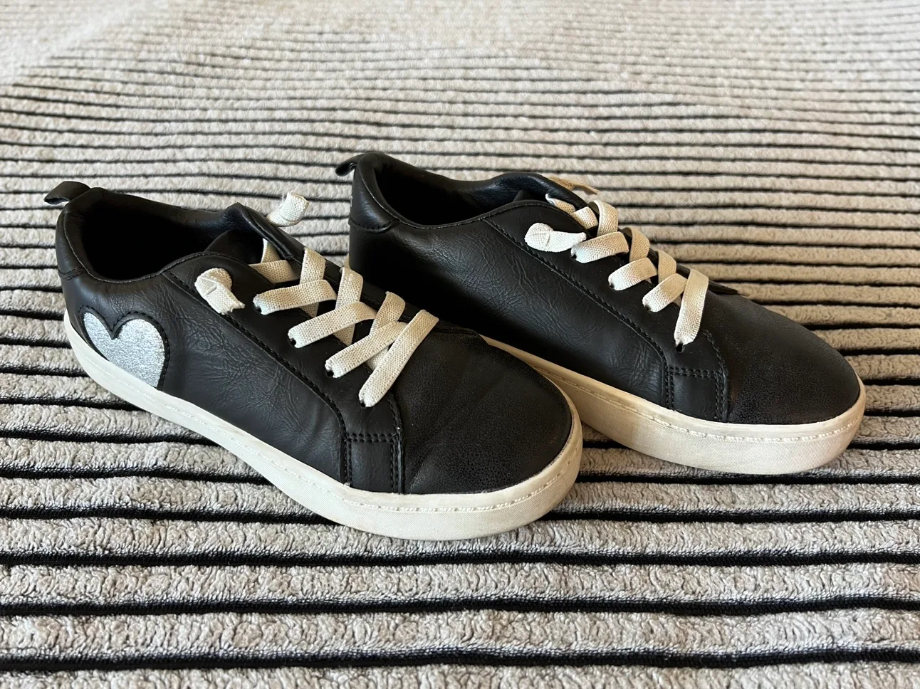 Carter’s Sneakers thumbnail